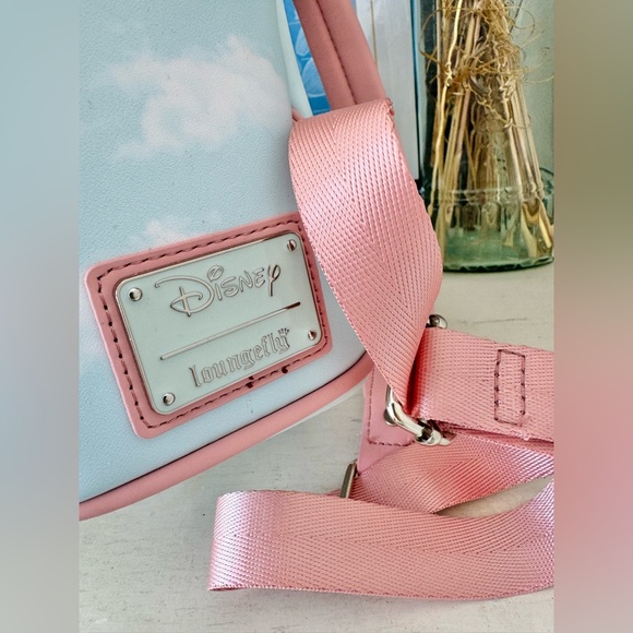 Disney Loungefly Dumbo Circus Tent Backpack - NWT - Picture 11 of 15